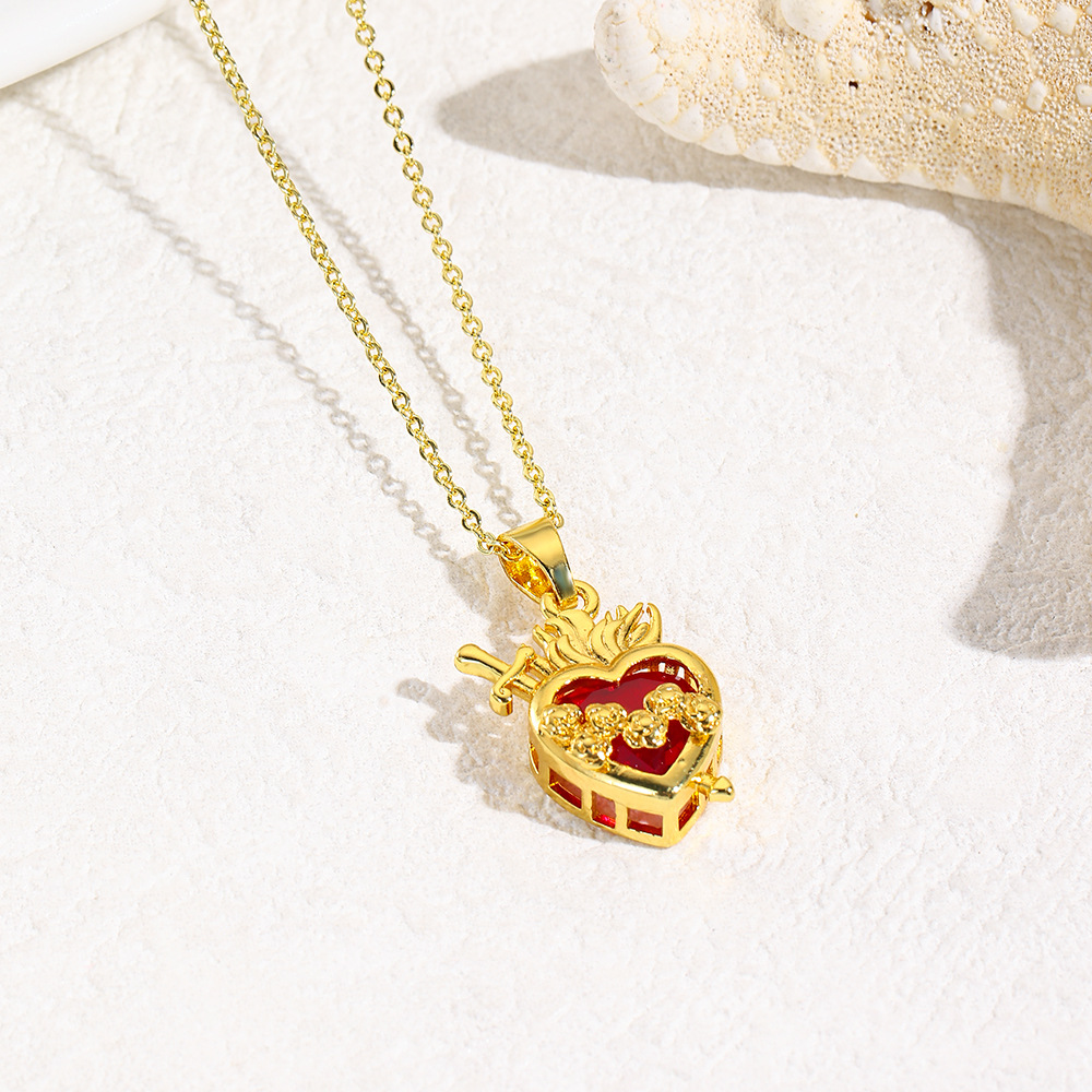 Red crown heart necklace pendant, copper O chain necklace pendant