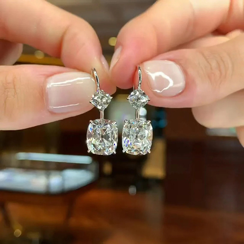 Cao Shi Simple and Elegant Earrings Square Zircon Imitation Diamond Earrings Super Shiny Exquisite