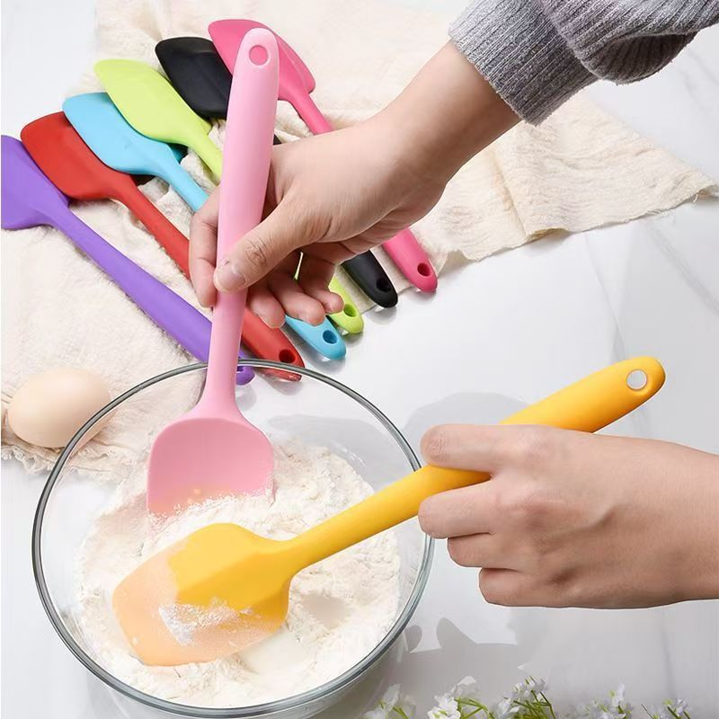 Food-grade silicone scraper, integrated high-temperature resistant baking scraper, cream spatula, cake mixing spatula