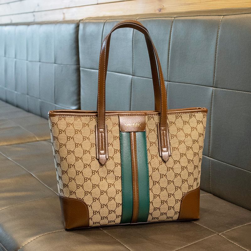 Tote bag women's 2026 new casual underarm bag women's bag lightweight handbag commuting large capacity single shoulder bag