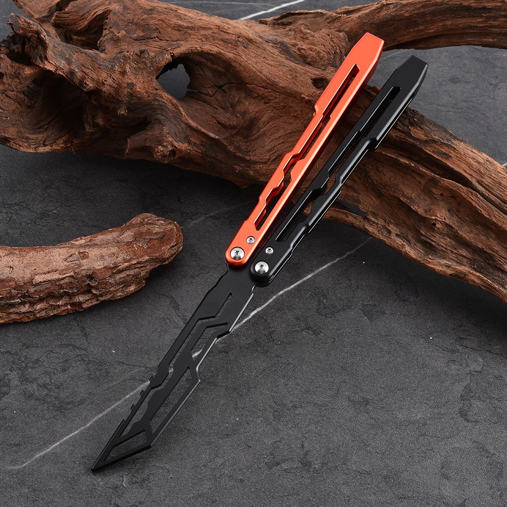 New Mecha Style Butterfly Knife Unsharpened Folding Knife CSGO Peripheral Outdoor Portable Practice Tool