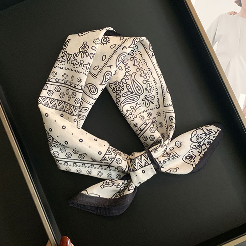 Z7-012-白色 · 55*55cm