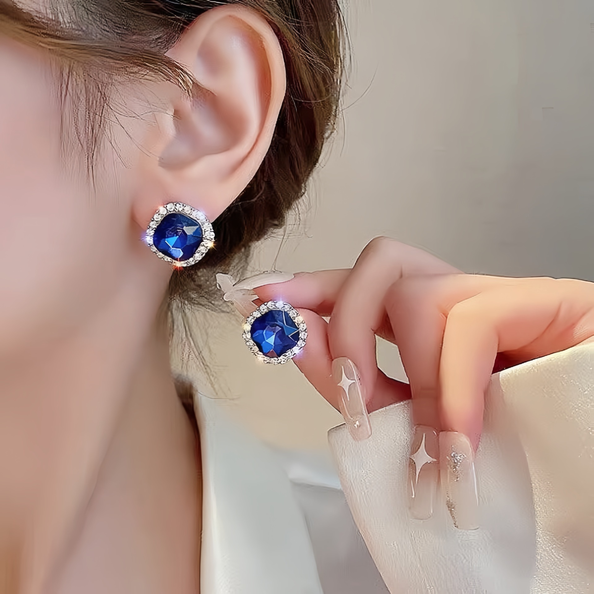 New blue crystal earrings women ear studs 2022 new ear accessories