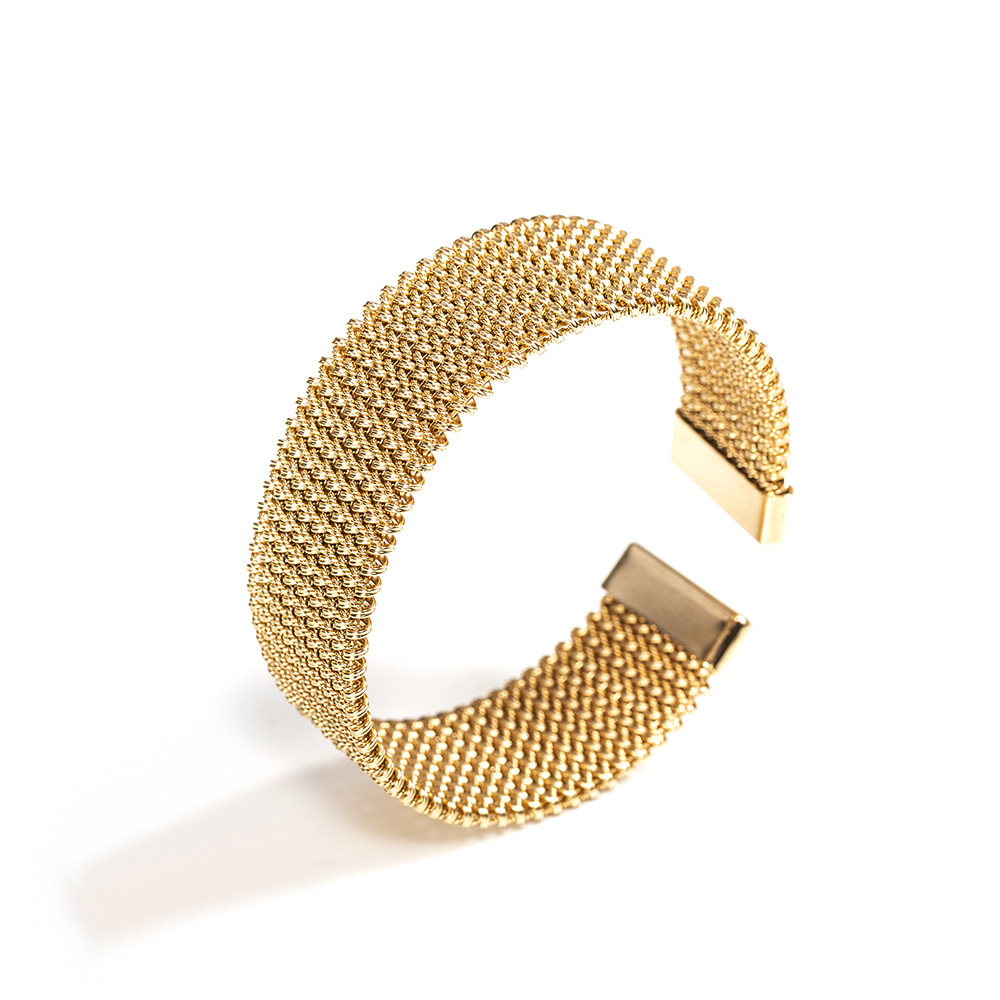 Vacuum plated 18k dense line embossed titanium steel bracelet women couple jewelry