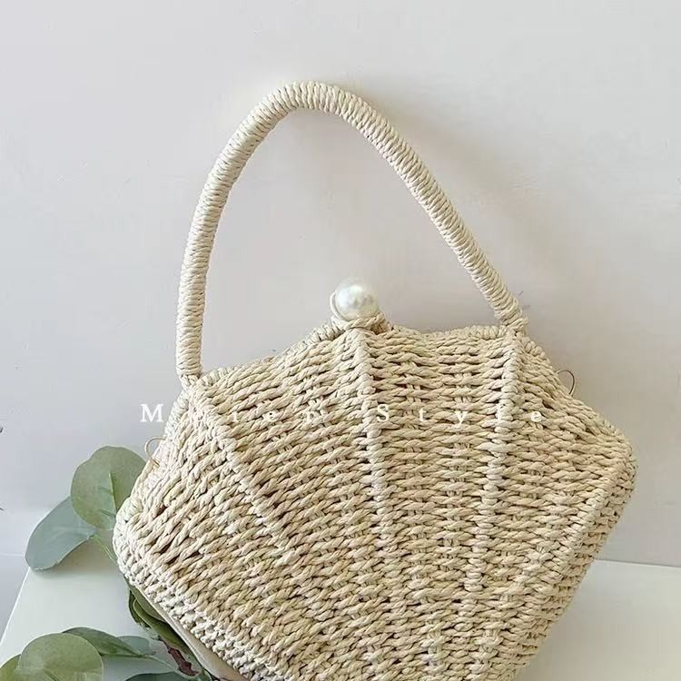 Hand-woven shell women's shoulder bag crossbody bag small fresh pearl bag straw woven bag