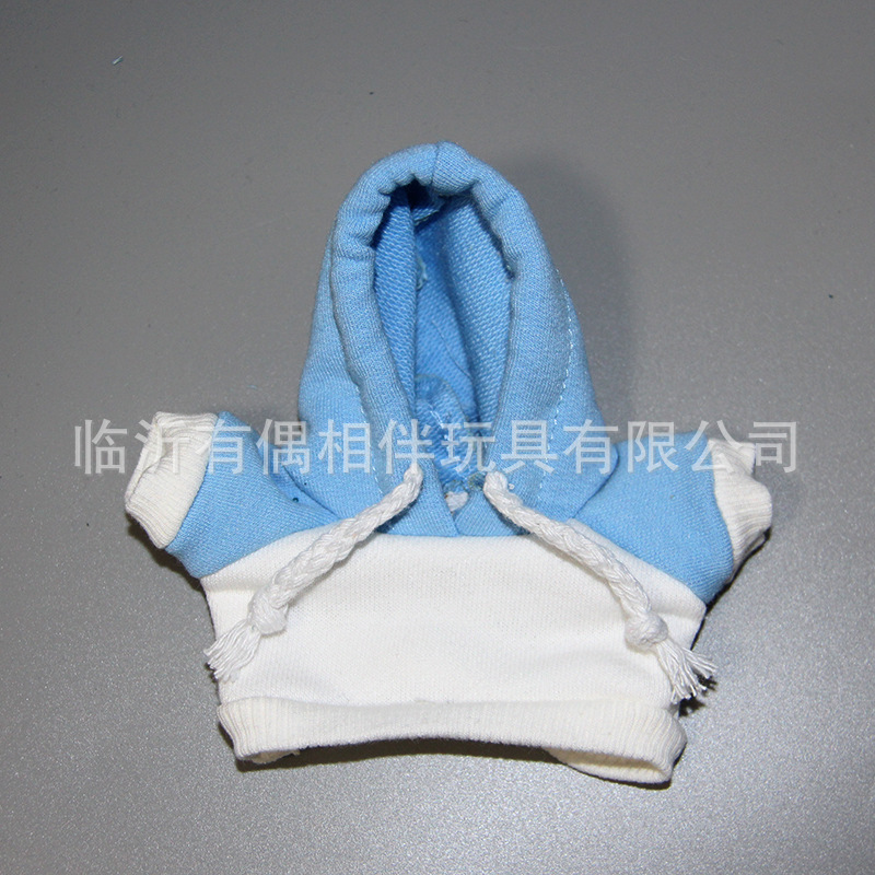 天蓝色拼白