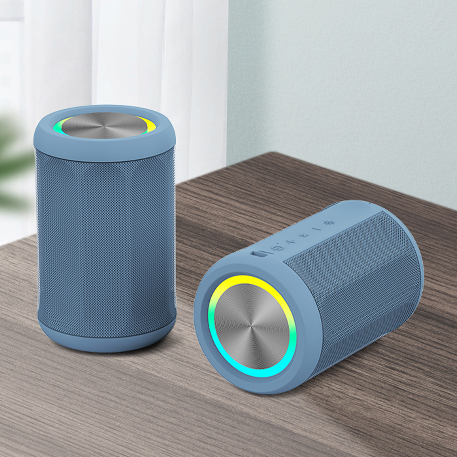 New wireless Bluetooth speaker outdoor waterproof portable super subwoofer with RGB light cylindrical fabric speaker