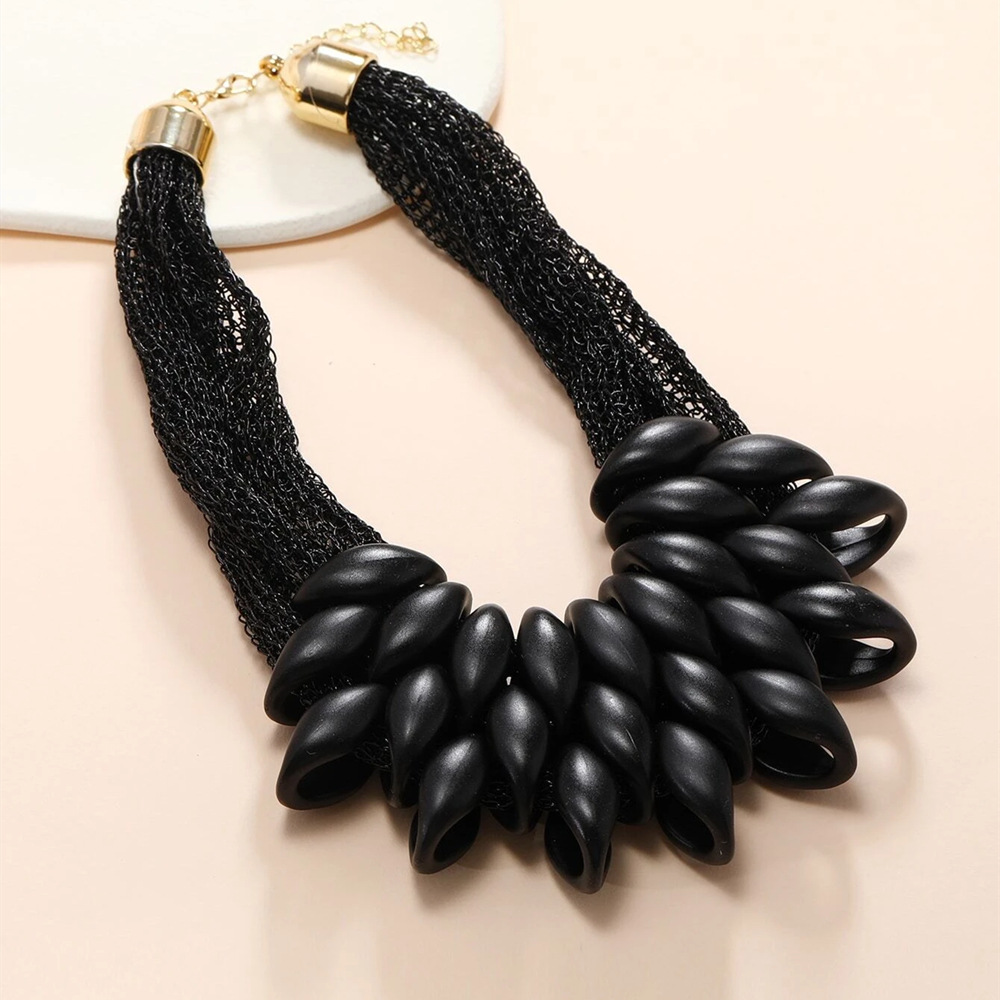 Big brand exaggerated gold acrylic tassel cotton rope necklace collarbone chain for women necklace