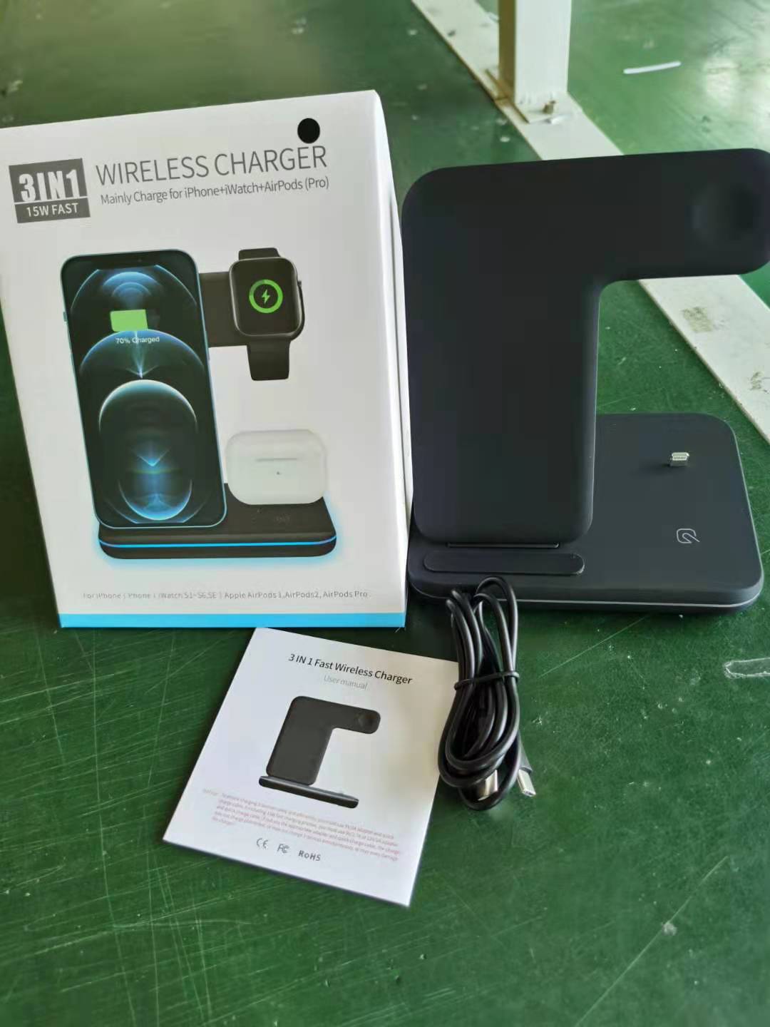Three-in-one wireless charger 15W fast charging stand for Apple phones watches earphones wireless charger