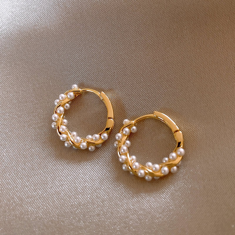 Pearl Circle Ear Cuff Earrings for Women Unique Small Exquisite Earrings 2025 New
