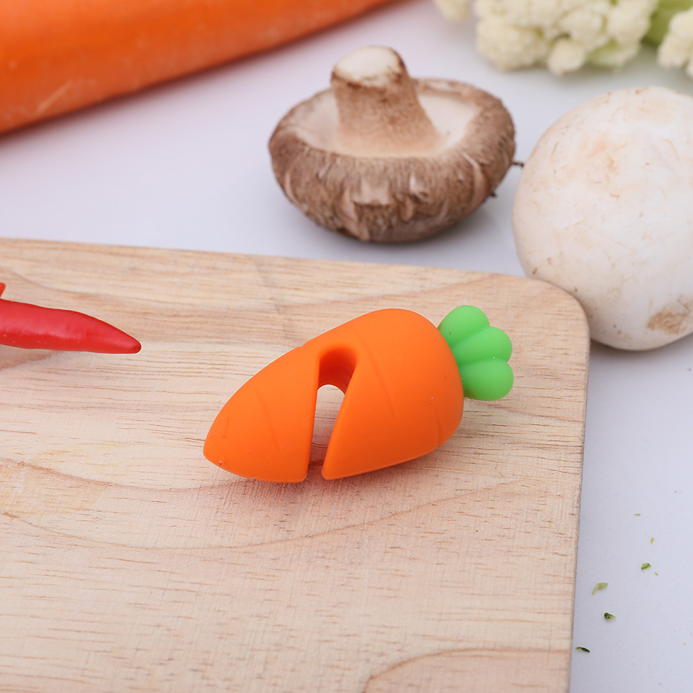 Silicone small carrot pot lid lifter anti-overflow device kitchen practical small tool sellable