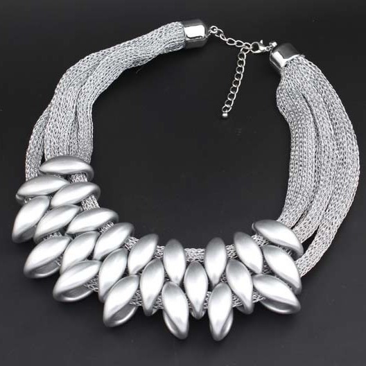 Big brand exaggerated gold acrylic tassel cotton rope necklace collarbone chain for women necklace