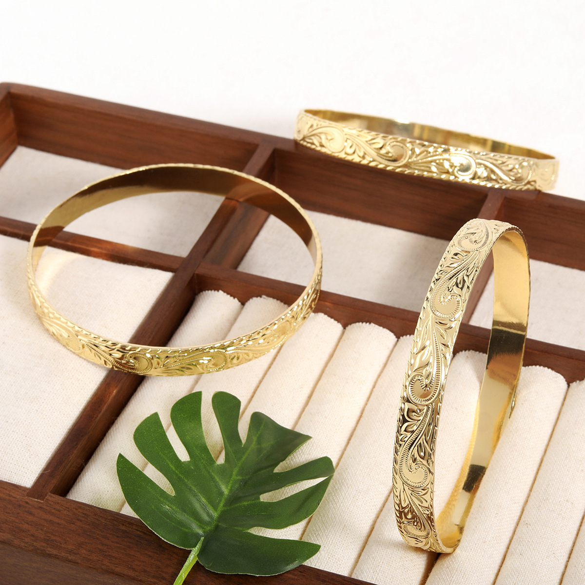 New Hawaiian Style Vine Frangipani Bracelet Copper Plated 14K Real Gold Bangle Beach Vacation Style Accessories