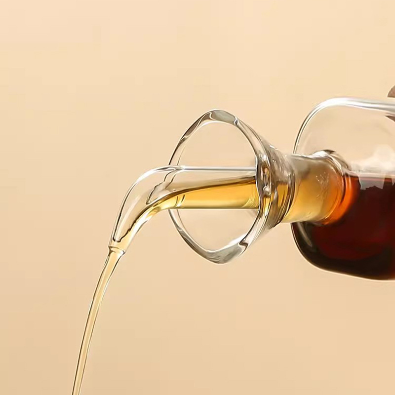 Glass soy sauce bottle, household kitchen seasoning bottle, vinegar sesame oil bottle, glass vinegar pot, raw soy sauce cooking wine dispensing bottle