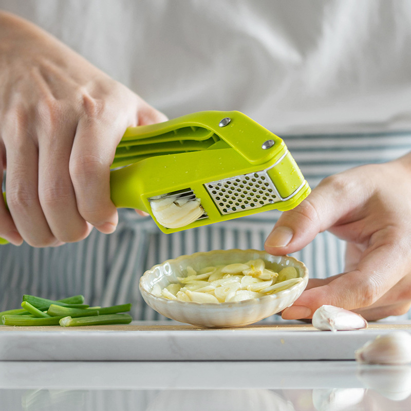 New 2-in-1 Kitchen Garlic Press Garlic Slicer Garlic Mincer Household Garlic Press