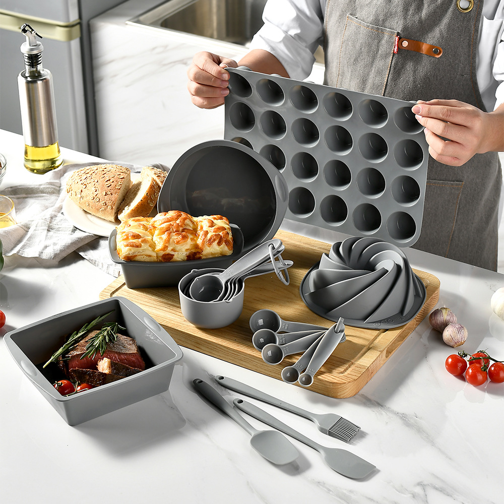 High Temperature Resistant Baking Supplies Rectangular Baking Pan 18-Piece Set Cake Baking Toast Mold Chiffon Cake Mold