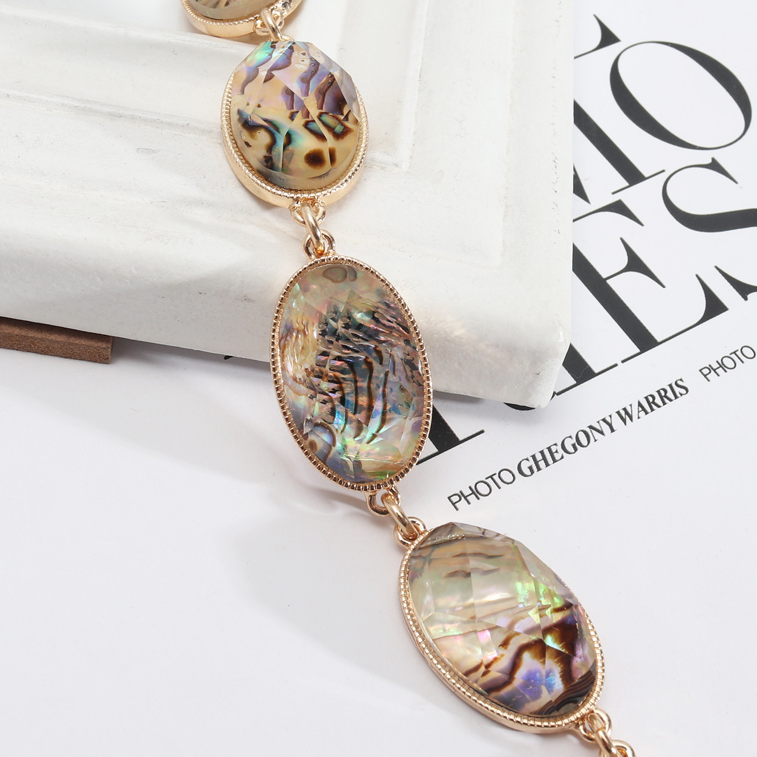 Design Wind Accessories Abalone Shell White Shell Faceted Resin Texture Exquisite Girl Bracelet