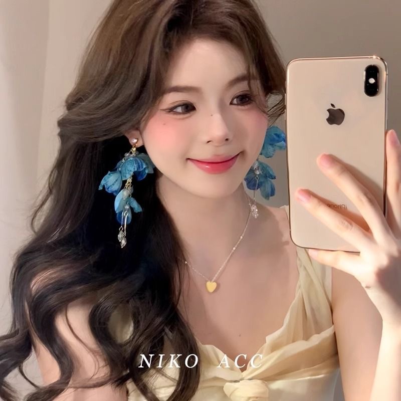 Looking forward to summer twilight ice blue flower tassel earrings women seaside resort style exaggerated ear studs stunning ear accessories