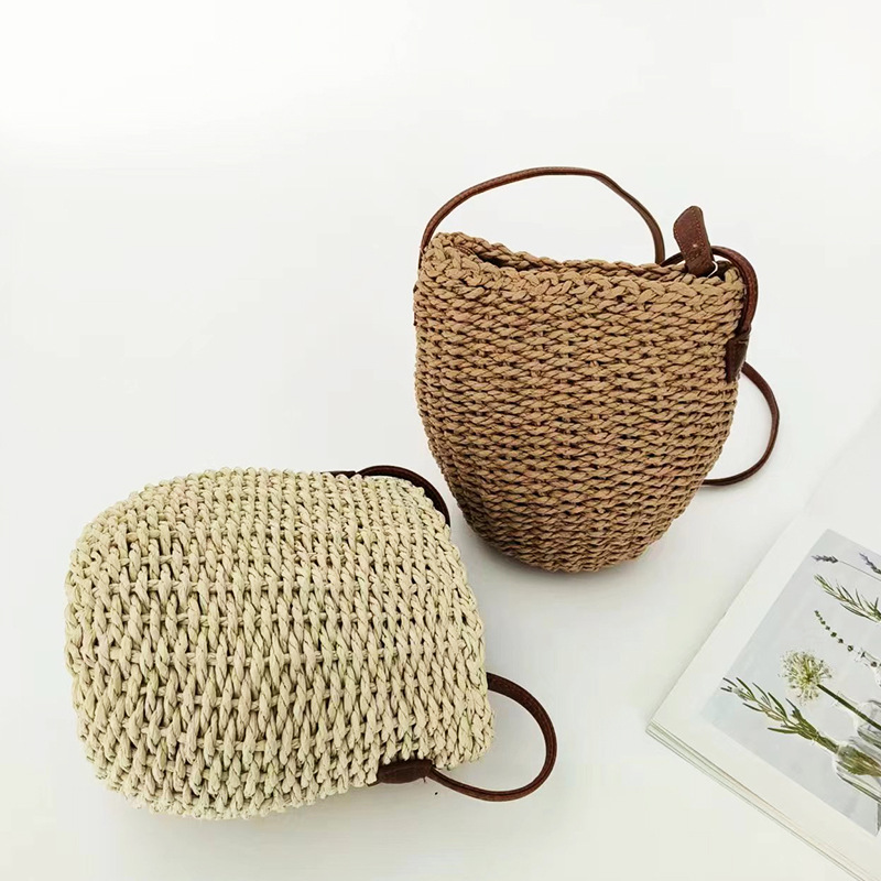 2026 new straw woven bag simple crossbody bag rattan woven handmade bag woven single shoulder bucket bag