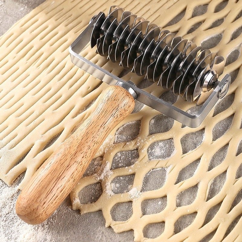 Stainless Steel Pizza Dough Roller Knife Rolling Needle Pricker Western Pastry Dough Mesh Knife Grid Lace Baking Tool