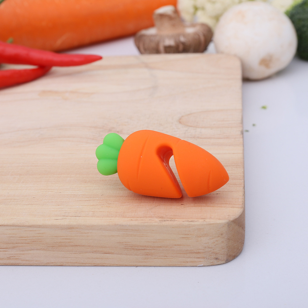 Pot lid anti-overflow silicone small carrot, soup helper, practical kitchen gadget