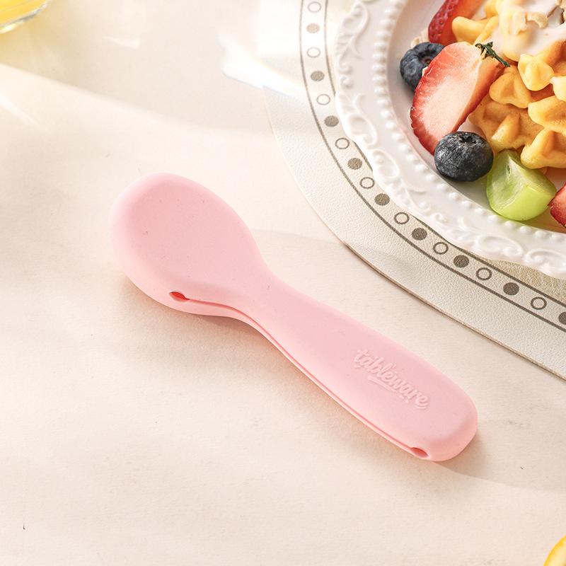 304 stainless steel children's spoon kindergarten cartoon baby food spoon feeding spoon silicone box