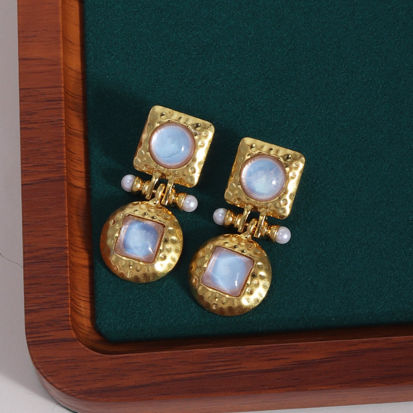 Wind Accessories Metal Texture Colorful Abalone Shell Stud Earrings Women