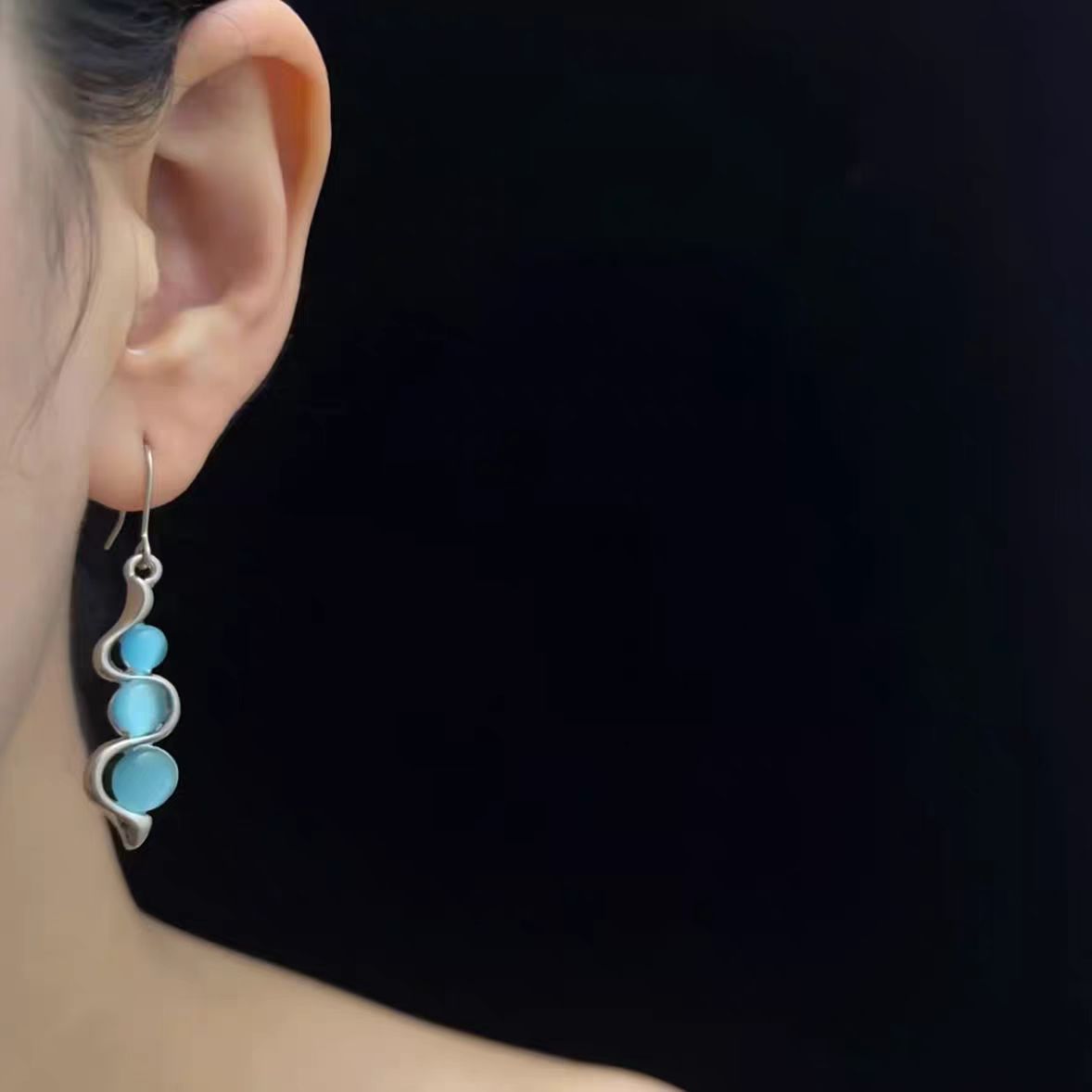 Simple Blue Cat Eye Round Bead Curved Wave Ear Hook Ear Accessories