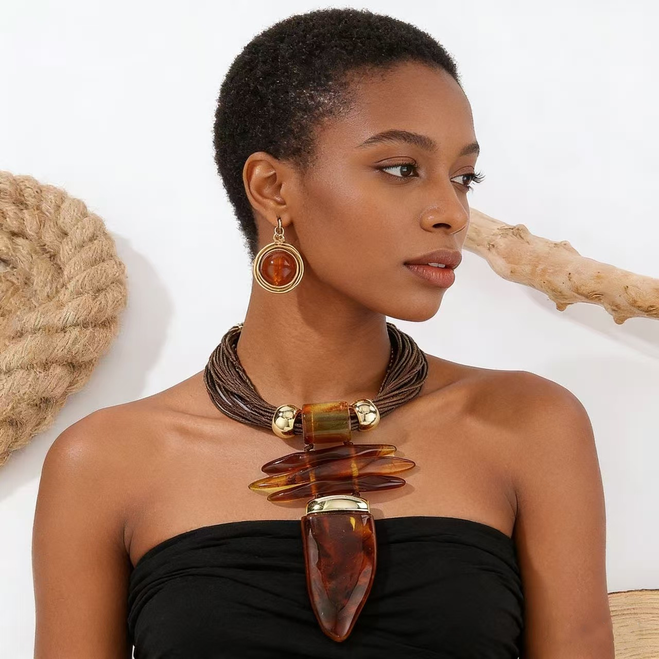Resin horn pendant necklace and earring set exaggerated accessories necklaces