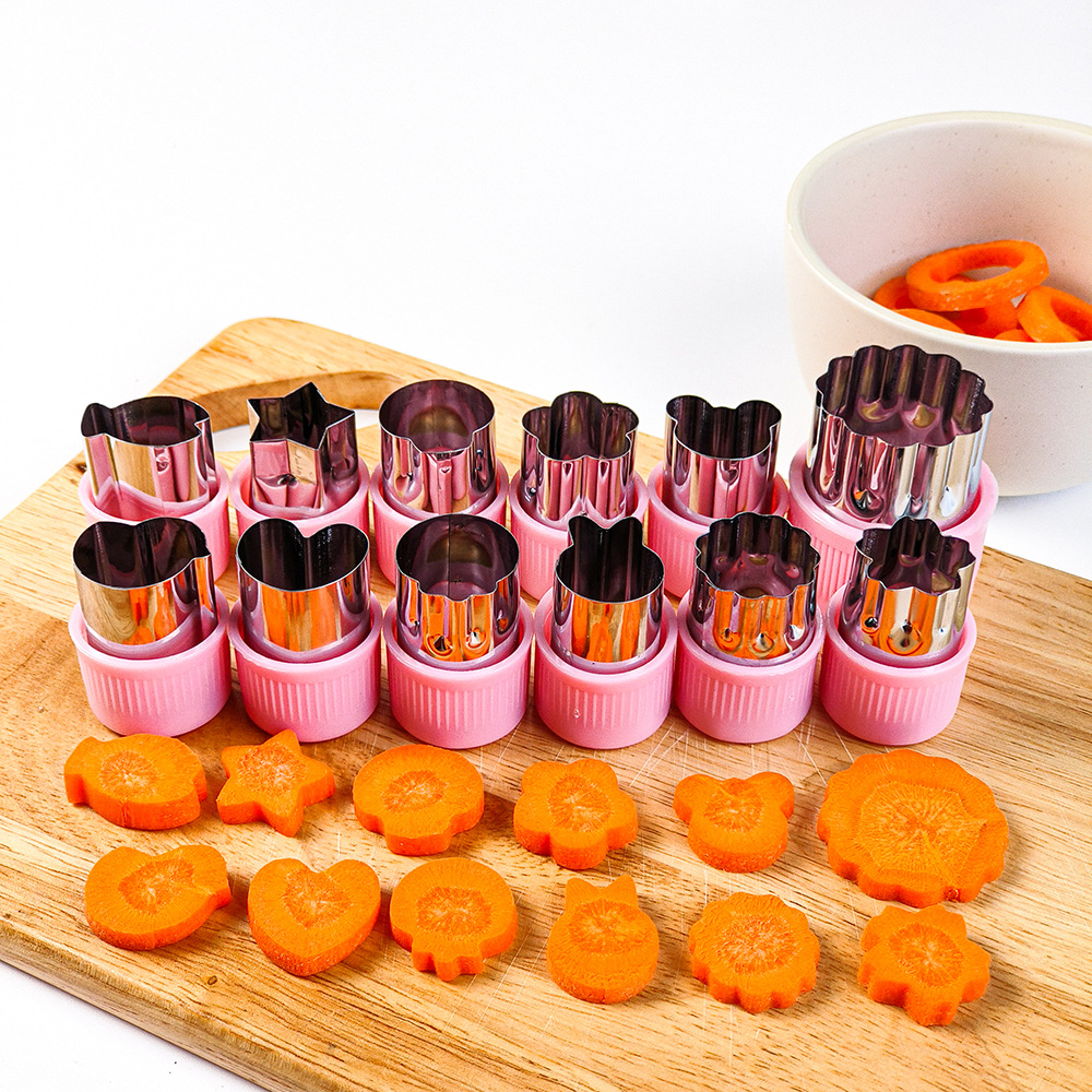 12-Piece PP Handguard Stainless Steel Cookie Cutter Bento Decoration Vegetable Flower Cutter Kitchen Flower Shaping Tool