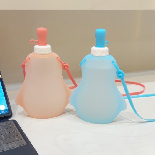 Portable silicone children's leak-proof foldable silicone water bag baby backpack water bottle cute outdoor water cup