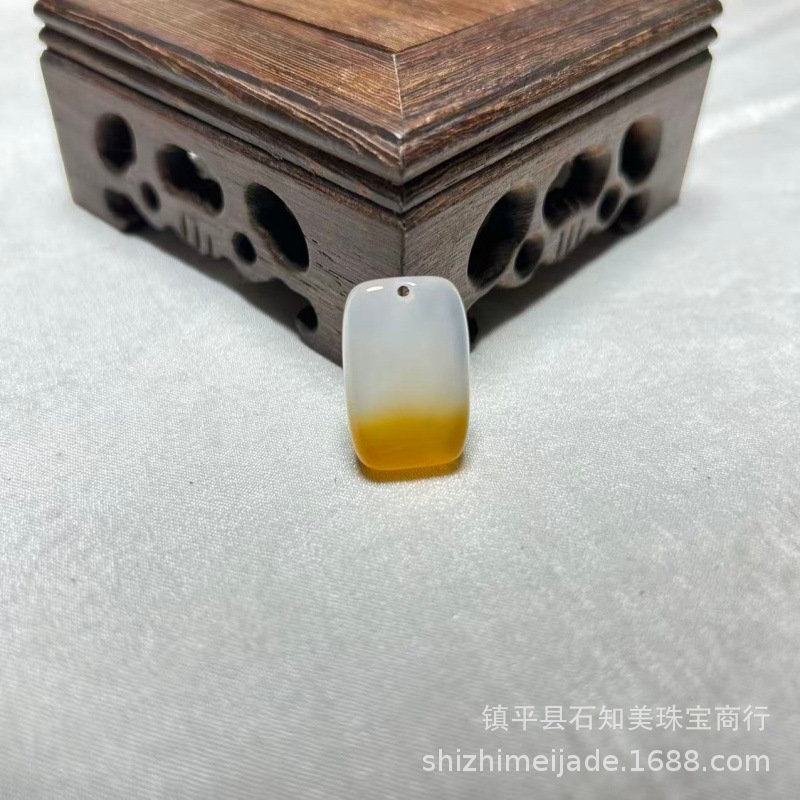 绳子随机配送 · 一口糖小方牌约23*15mm
