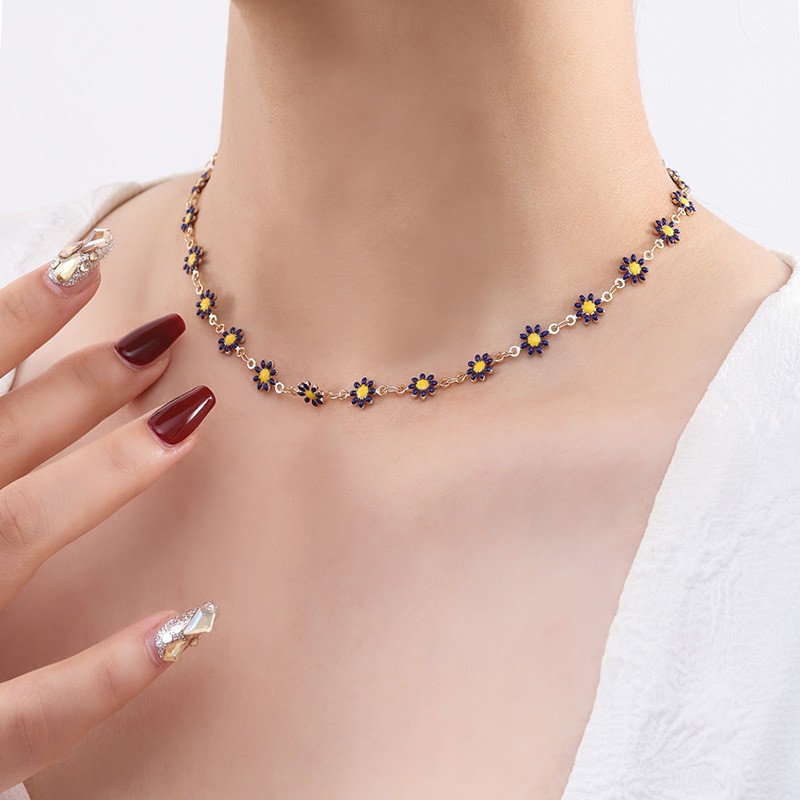 Rongshang Colorful Little Daisy Necklace for Women Flower Clavicle Chain Bohemian Style Chrysanthemum Necklace Accessory