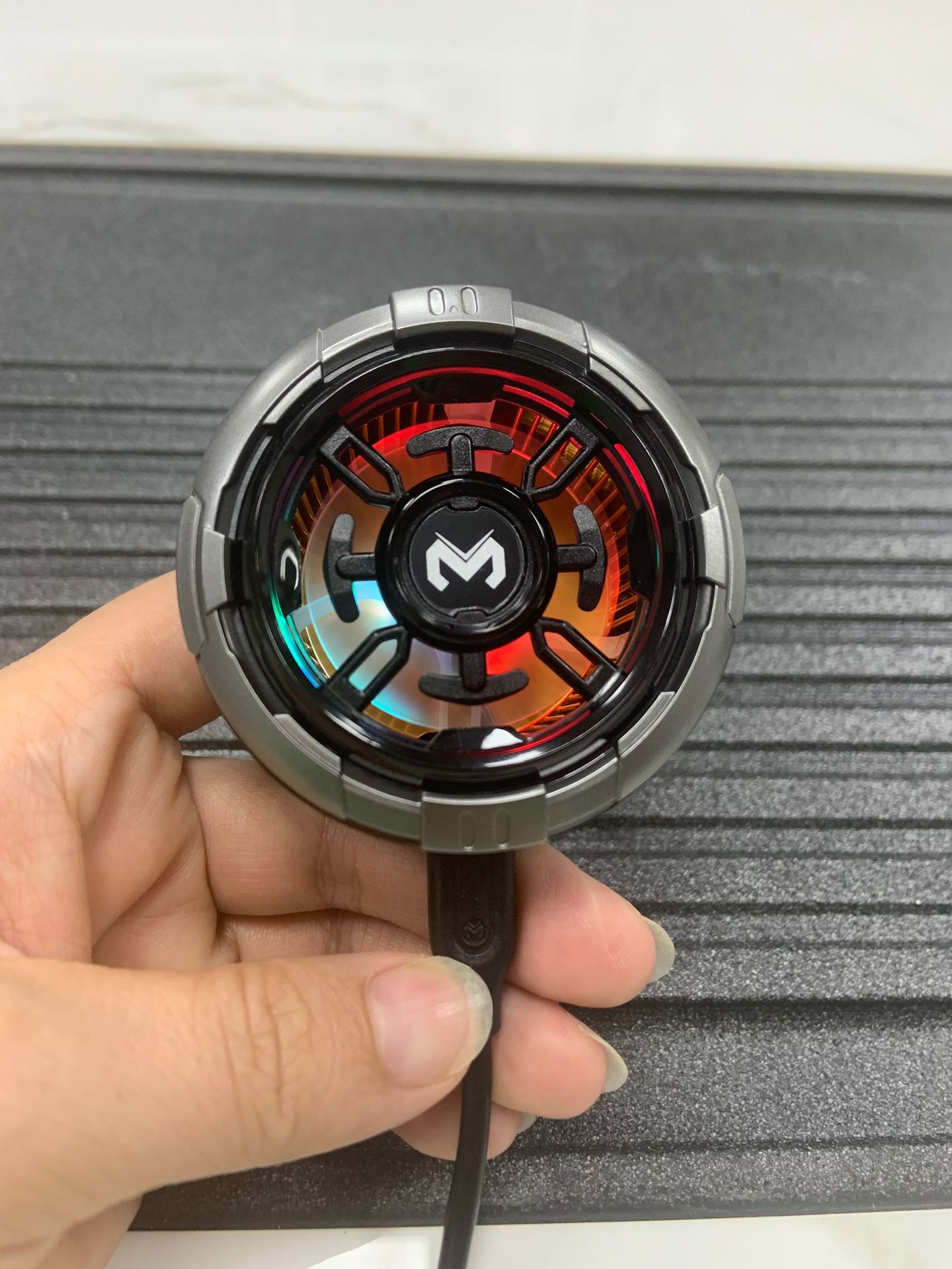 Mobile Phone Cooler Semiconductor AI Intelligent Temperature Control Semiconductor Cooling Magnetic Suction Back Clip Digital Display