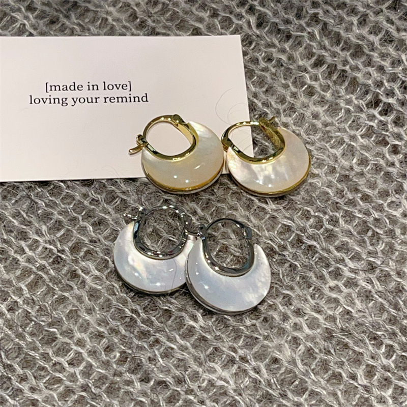 Natural White Mother-of-Pearl Ear Clips Old Money Style New Heavy Craft Earrings Commute Ear Drops