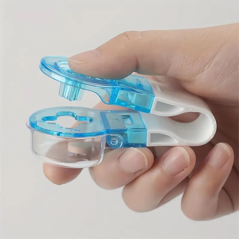 Portable pill cutter Portable Pill Taker medicine splitter pill dispenser