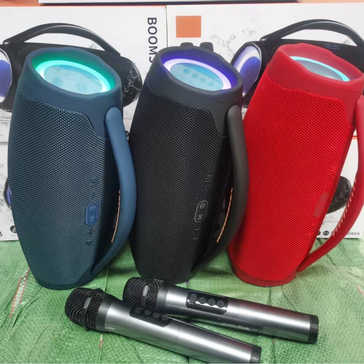 LED Big War God 3 Wireless Microphone Bluetooth Speaker Outdoor Camping Sports Bluetooth Speaker Portable Big War Drum