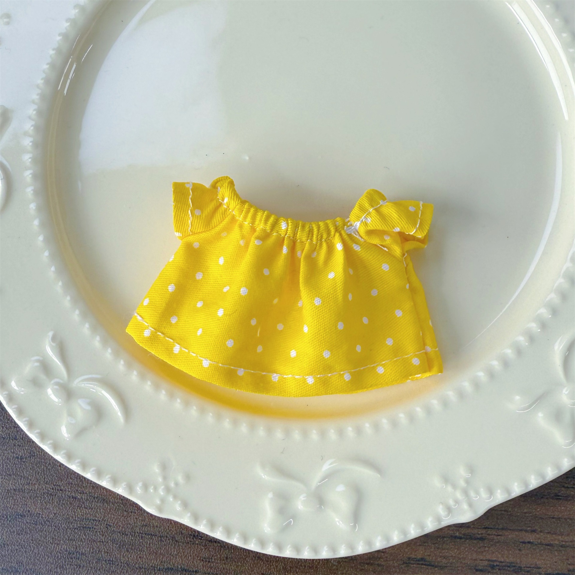 Fourth generation mini mini Labubu doll clothes 10cm dress-up clothes small skirt 4.0 LABUBU replacement
