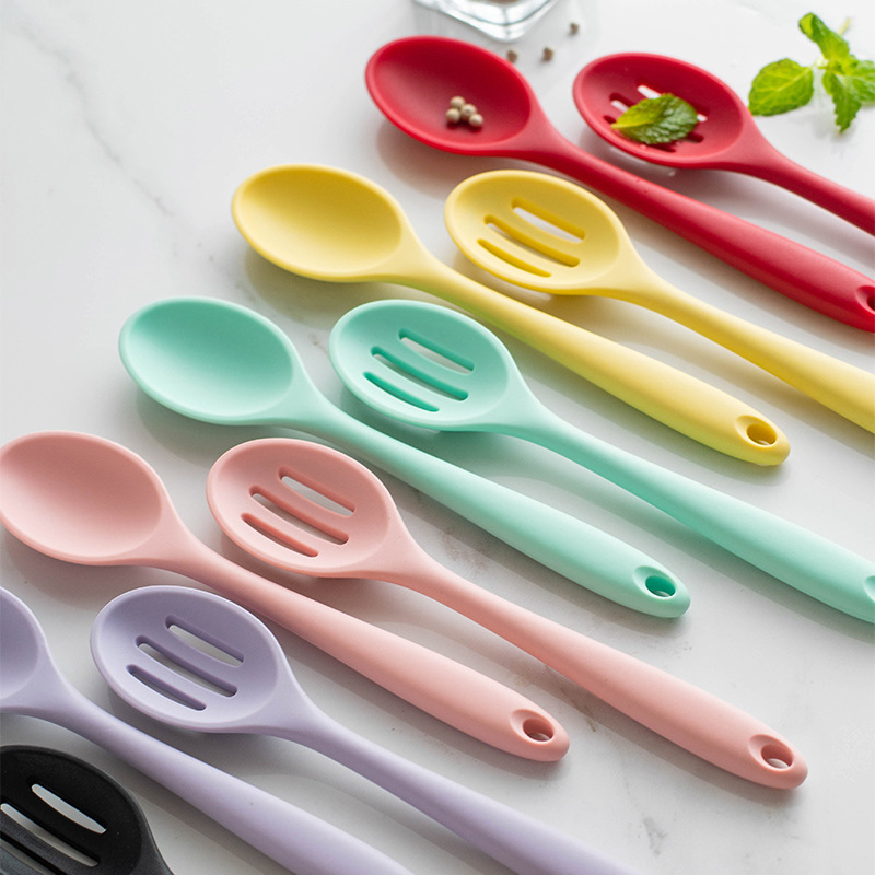 Full Wrap Silicone Soup Spoon Kitchen Cooking Utensil Spoon Children Baby Food Spoon Salad Self-Heating Pack