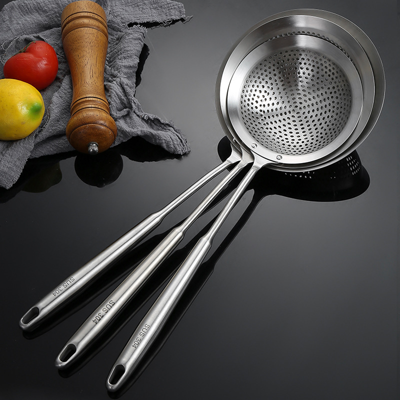 304 stainless steel perforated round hole strainer wire strainer kitchen strainer hot pot frying large colander long handle dumpling noodle strainer