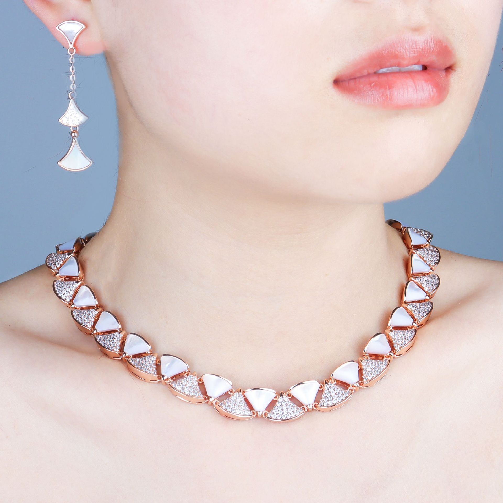 Design triangle shell necklace micro-set zircon set accessories
