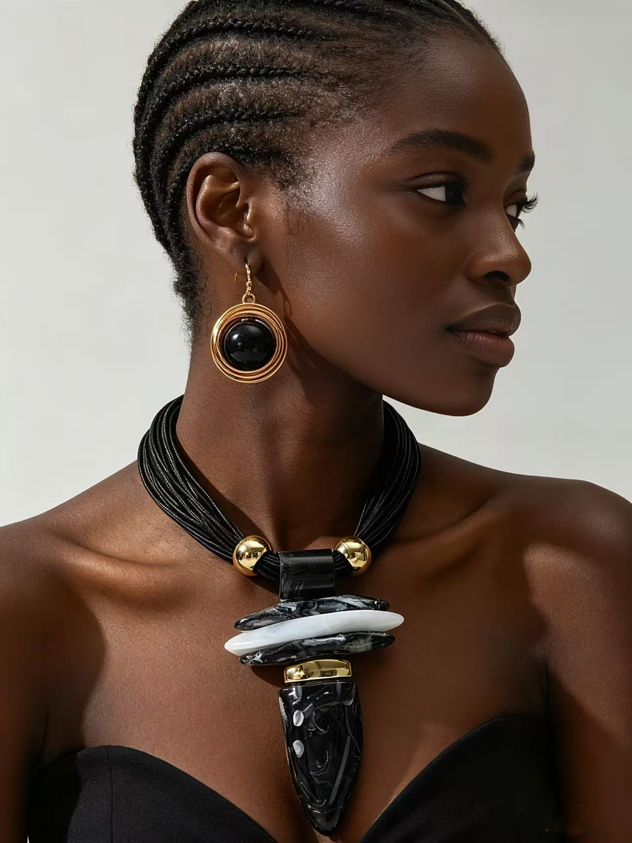 Resin horn pendant necklace and earring set exaggerated accessories necklaces