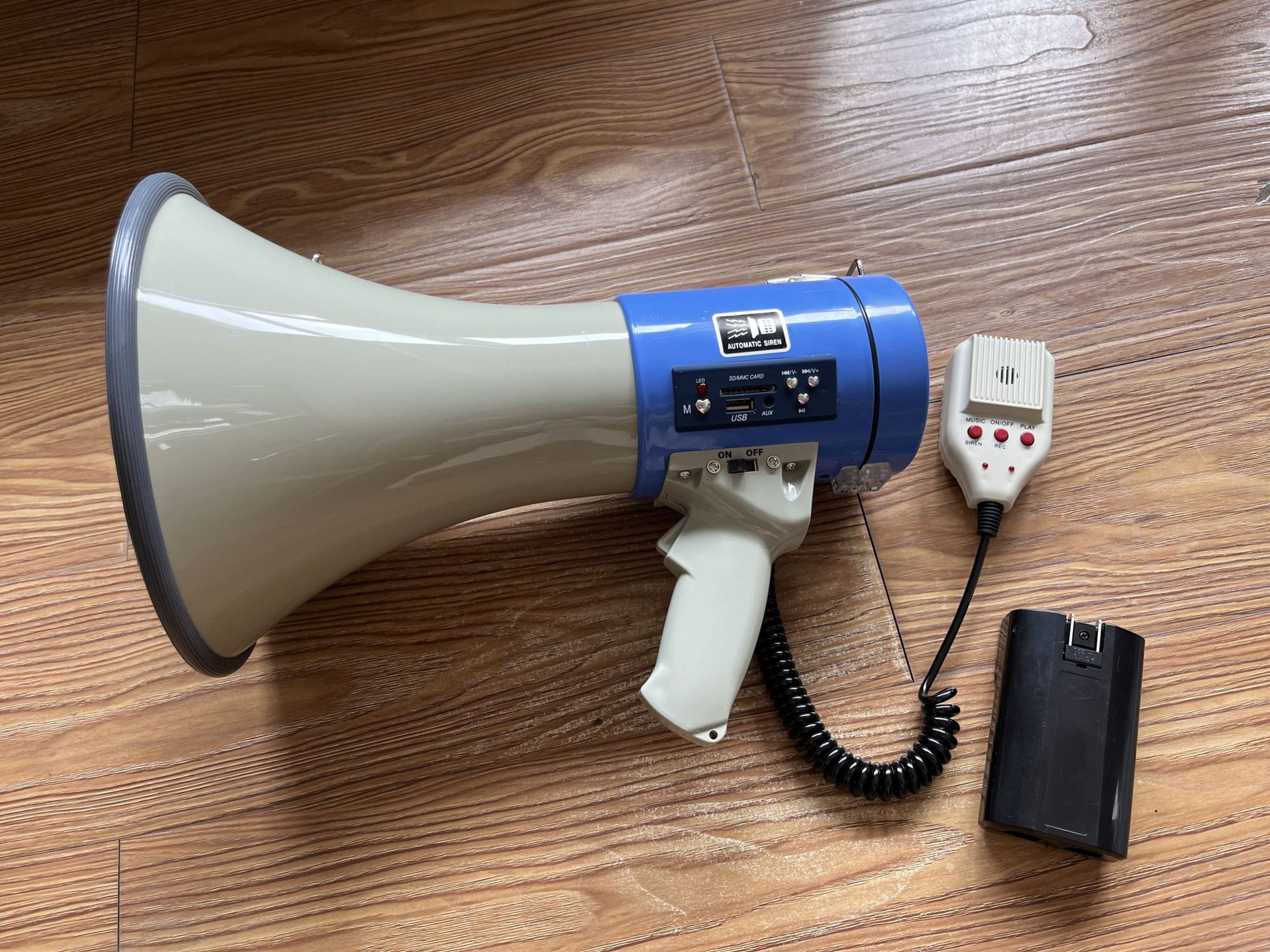 High-power handheld multifunctional voice amplifier lithium battery card USB recording megaphone for outdoor fire