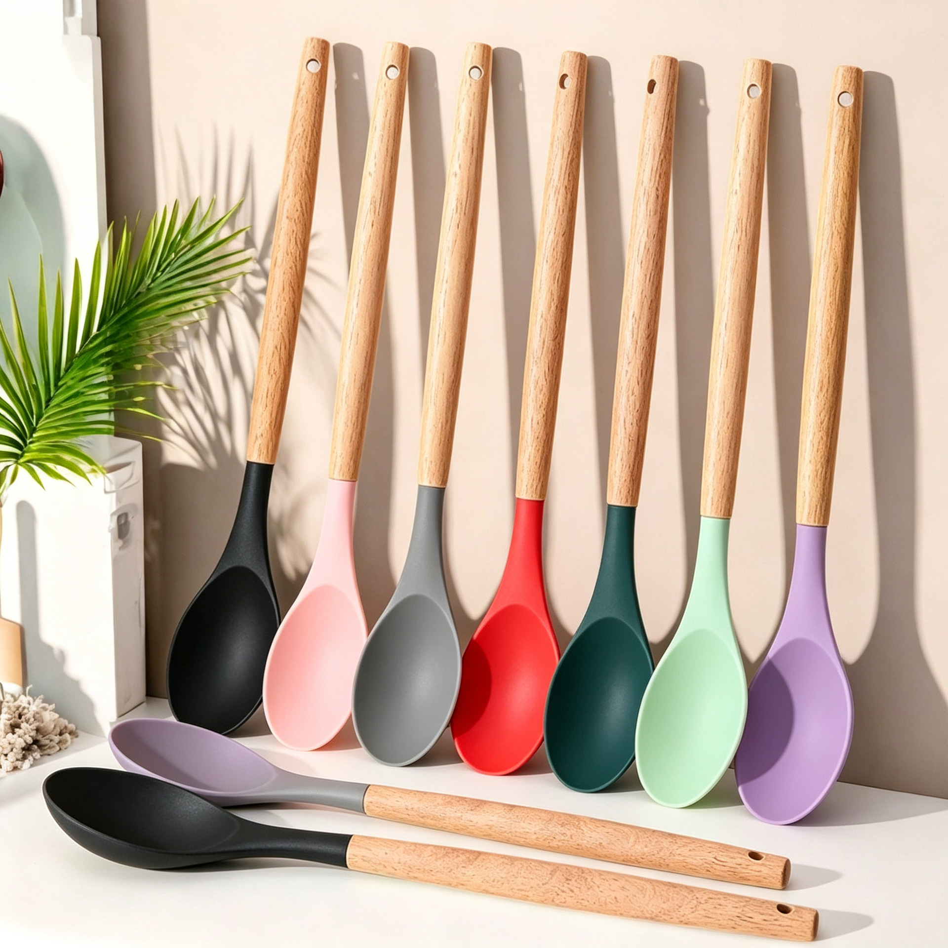 Wood handle silicone kitchen tool 12-piece set with storage bucket, food-grade high-temperature resistant, non-stick pan specific kitchen tools