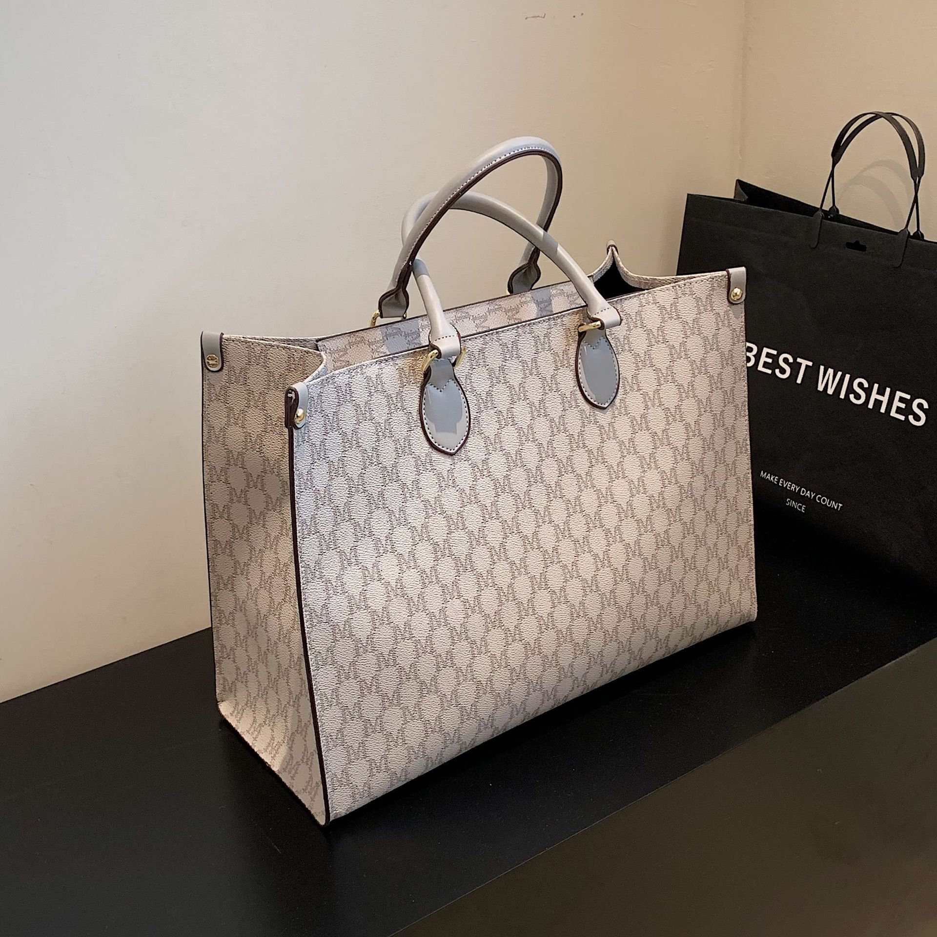 Women's bag 2024 new large capacity shoulder handbag handbag commuting women's bag tote bag