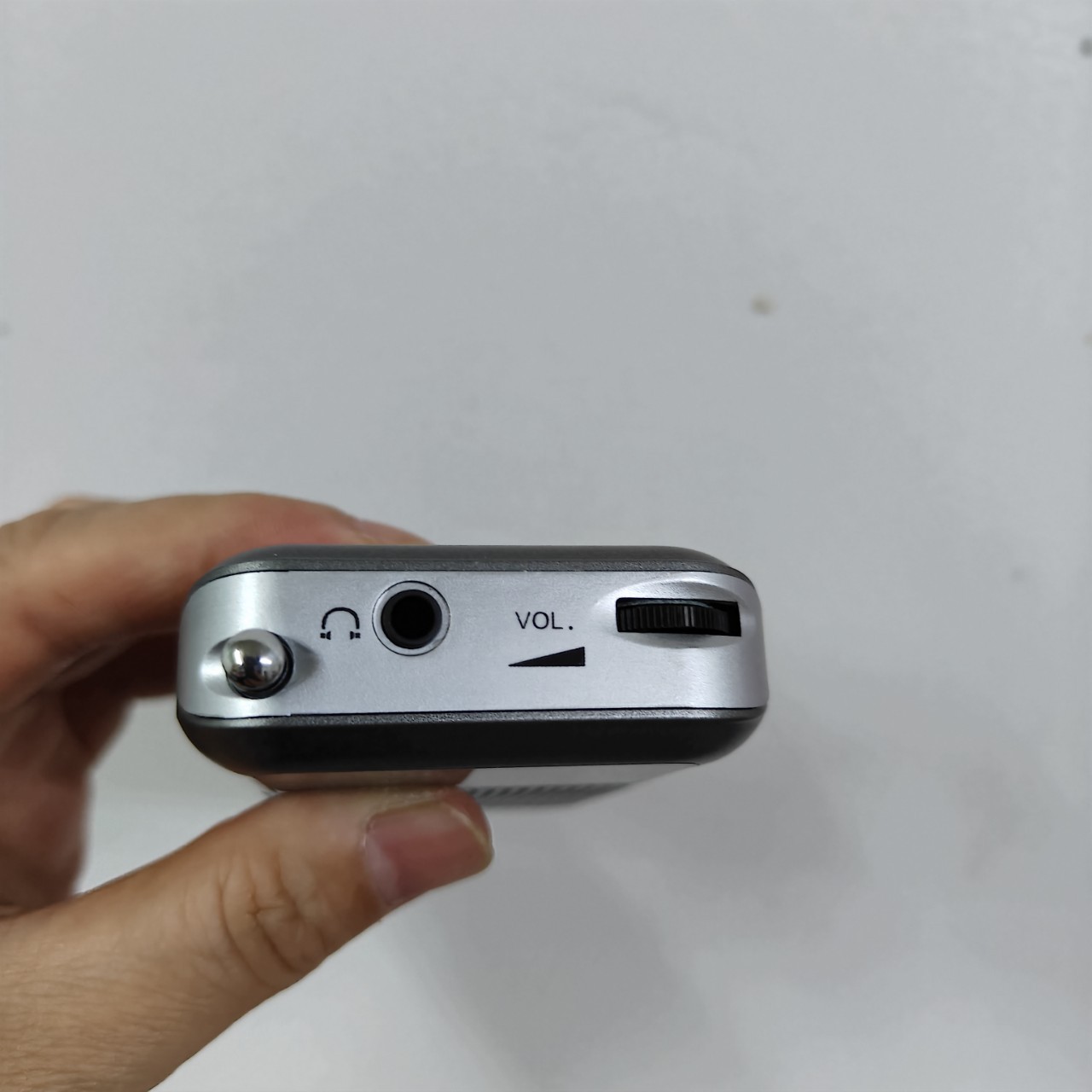 Original Degen DE333 Ultra-thin Mini FM AM Radio Portable AM FM Radio