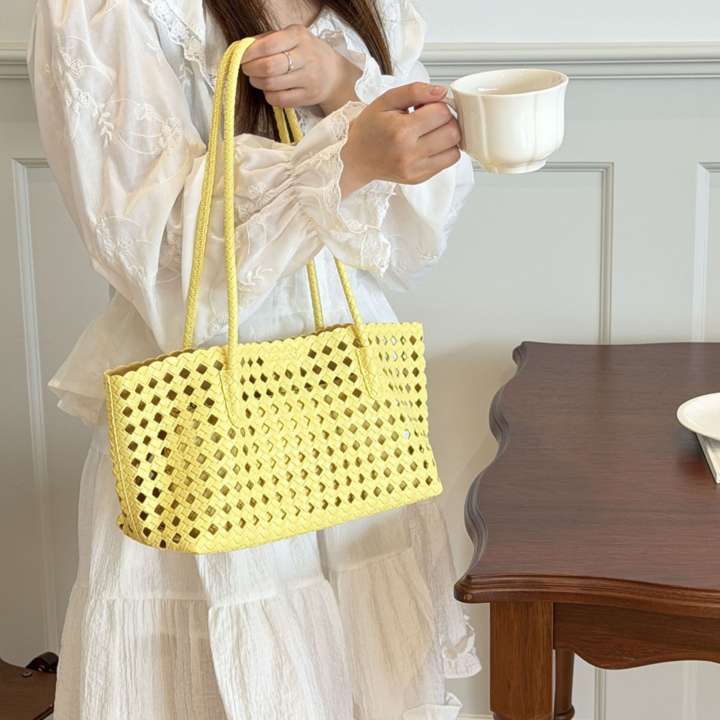 2026 New Vacation Basket Bag Hollow Single Shoulder Underarm Mother-Child Tote Bag Handheld Bag Single