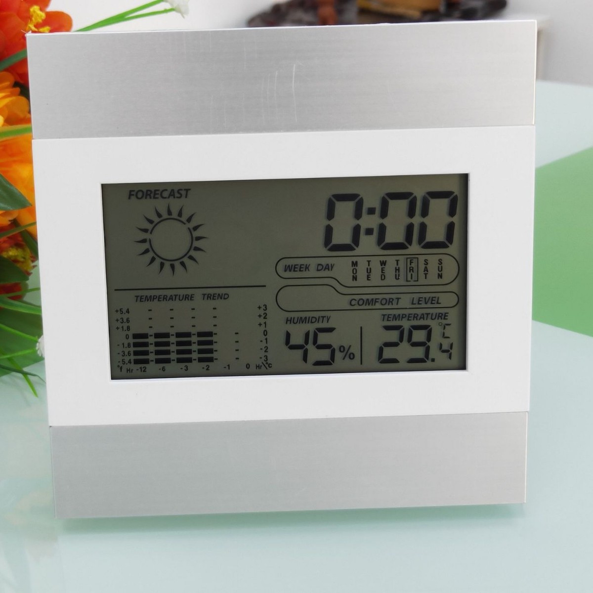LCD indoor weather clock, thermometer, hygrometer, calendar clock, desktop silent snooze alarm clock, wall clock