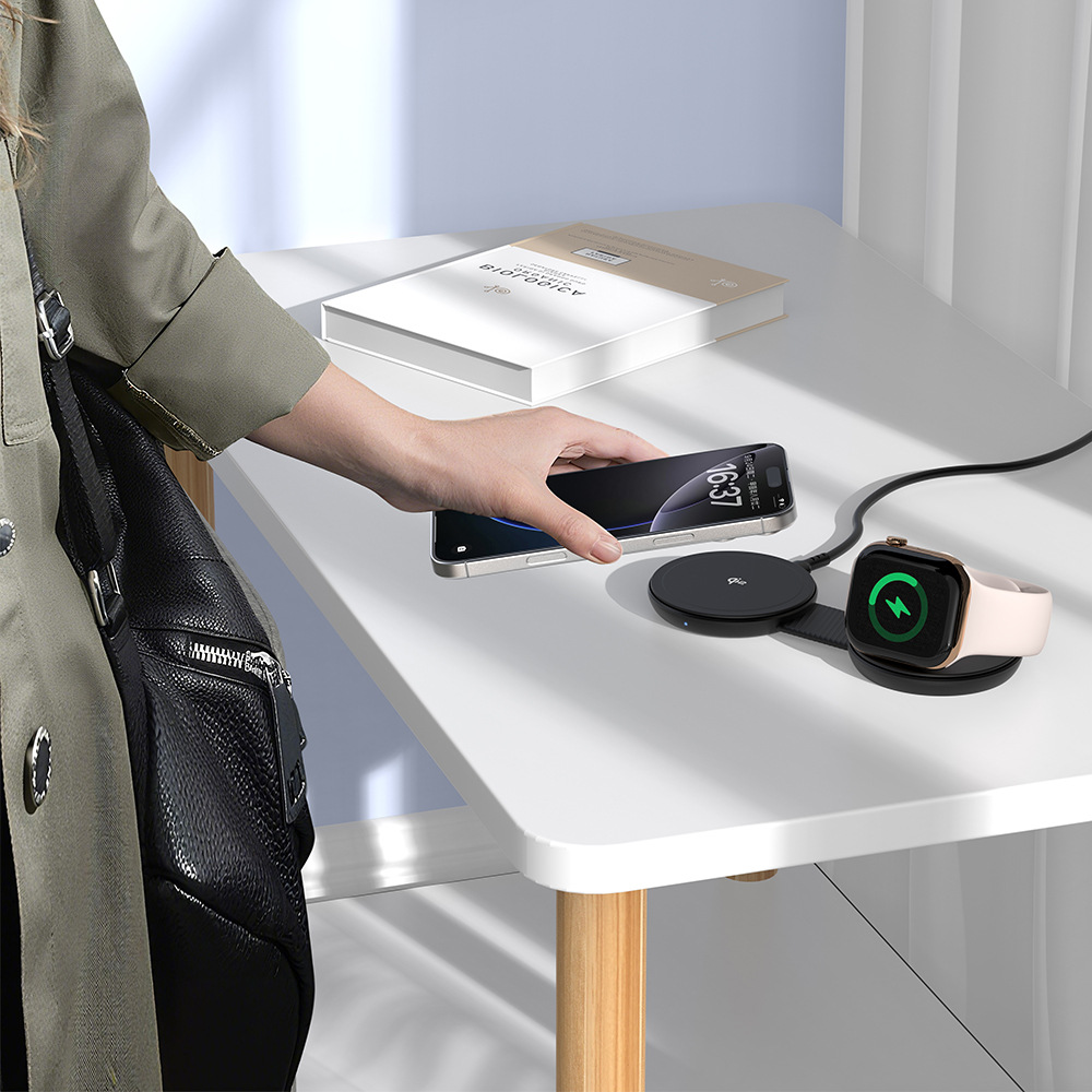 Foldable Qi2.2 certified three-in-one magnetic wireless charger 25W watch 5W foldable wireless charger stand