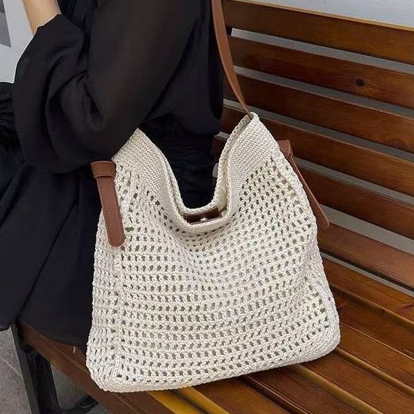 Niche handmade woven bag shoulder bag large bag 2026 new tote bag women's seaside beach bag large capacity